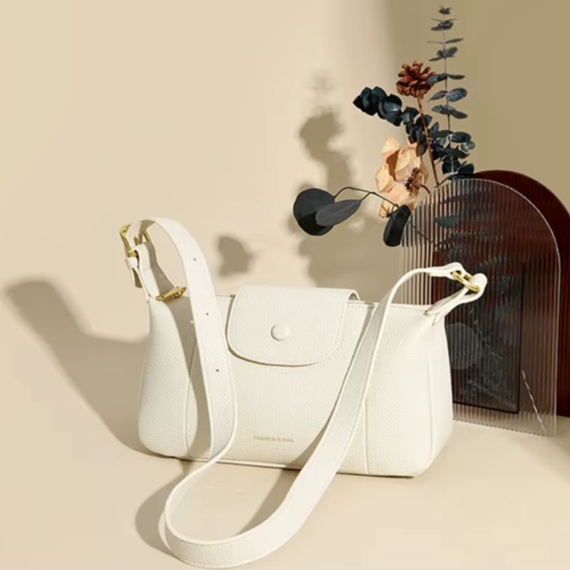 bolsa transversal feminina,
bolsa tiracolo,
bolsa grande feminina,
bolsa feminina,
Bolsa e Mochila,
bolsa de couro feminina,
bolsa de couro,
bolsa feminina moderna