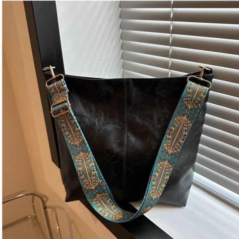 bolsa couro,
bolsa transversal feminina,
bolsa grande feminina,
bolsa feminina grande,
bolsa feminina,
bolsa de couro feminina,
bolsa couro feminina,
Bolsa Tote,
Bolsa Tiracolo