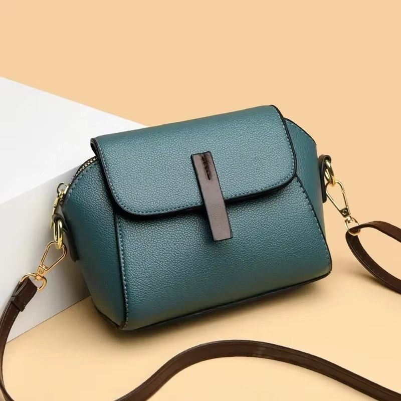 bolsa feminina tiracolo brenda, bolsa feminina pequena, bolsa feminina estruturada, bolsa feminina compacta, bolsa feminina elegante, bolsa feminina moderna, bolsa feminina transversal, bolsa feminina de ombro, bolsa feminina casual elegante, bolsa feminina premium, bolsa feminina sofisticada, bolsa feminina pequena elegante, bolsa feminina para passeio, bolsa feminina para trabalho, bolsa feminina para viagem, bolsa feminina fashion, bolsa feminina versátil, bolsa feminina minimalista, bolsa feminina preta