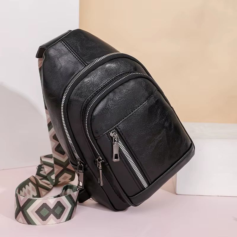 bolsa feminina tipo pochete, pochete feminina elegante, bolsa feminina fernanda, bolsa transversal feminina, bolsa tiracolo feminina, bolsa feminina compacta, bolsa feminina moderna, bolsa feminina casual, bolsa feminina pequena, bolsa feminina com zíper, bolsa feminina organizadora, bolsa feminina para passeio, bolsa feminina para viagem, bolsa feminina para trabalho, bolsa feminina confortável, bolsa feminina prática, bolsa feminina couro ecológico, bolsa feminina estilo pochete, bolsa feminina transversa