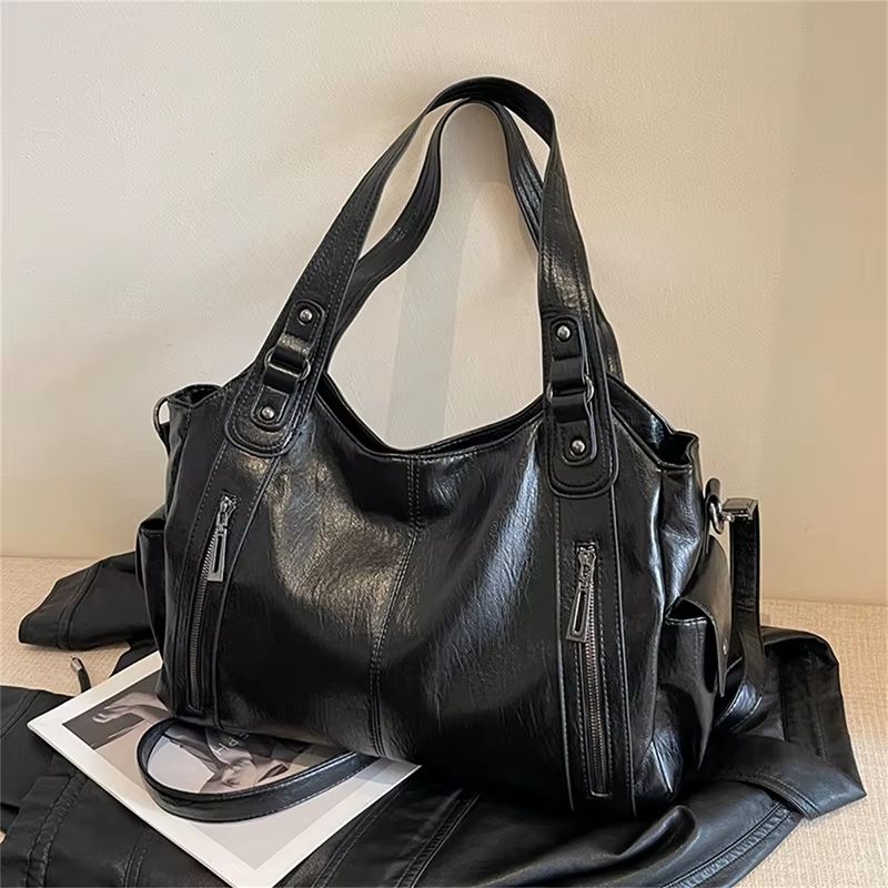 bolsa feminina grande tiracolo, bolsa feminina grande com bolsos, bolsa feminina couro macio grande, bolsa feminina espaçosa, bolsa feminina organizada, bolsa feminina prática grande, bolsa feminina dia a dia grande, bolsa feminina ombro grande, bolsa feminina funcional, bolsa feminina moderna grande, bolsa feminina com ziper, bolsa feminina elegante grande
