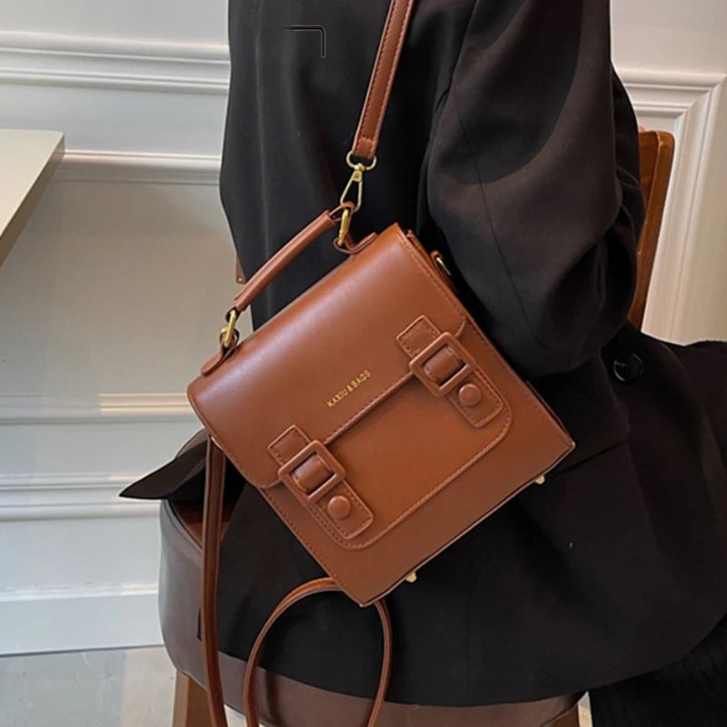 mochila feminina,
Mochila Escolar,
Mochila e Bolsa junto,
mochila de couro feminina,
mochila de couro,
bolsa transversal feminina,
bolsa grande feminina,
bolsa feminina,
Bolsa e Mochila