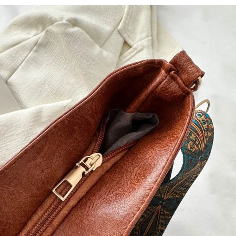 bolsa couro,
bolsa transversal feminina,
bolsa grande feminina,
bolsa feminina grande,
bolsa feminina,
bolsa de couro feminina,
bolsa couro feminina,
Bolsa Tote,
Bolsa Tiracolo