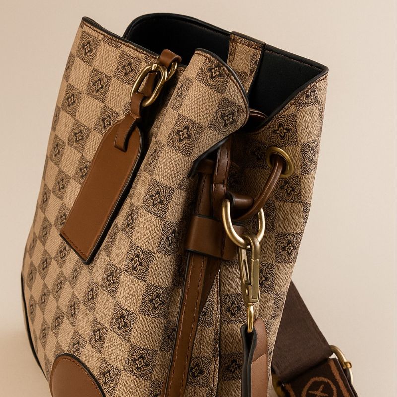 bolsa couro feminina, bolsa de couro feminina, bolsa feminina grande, bolsa grande feminina, bolsa transversal feminina, bolsa feminina