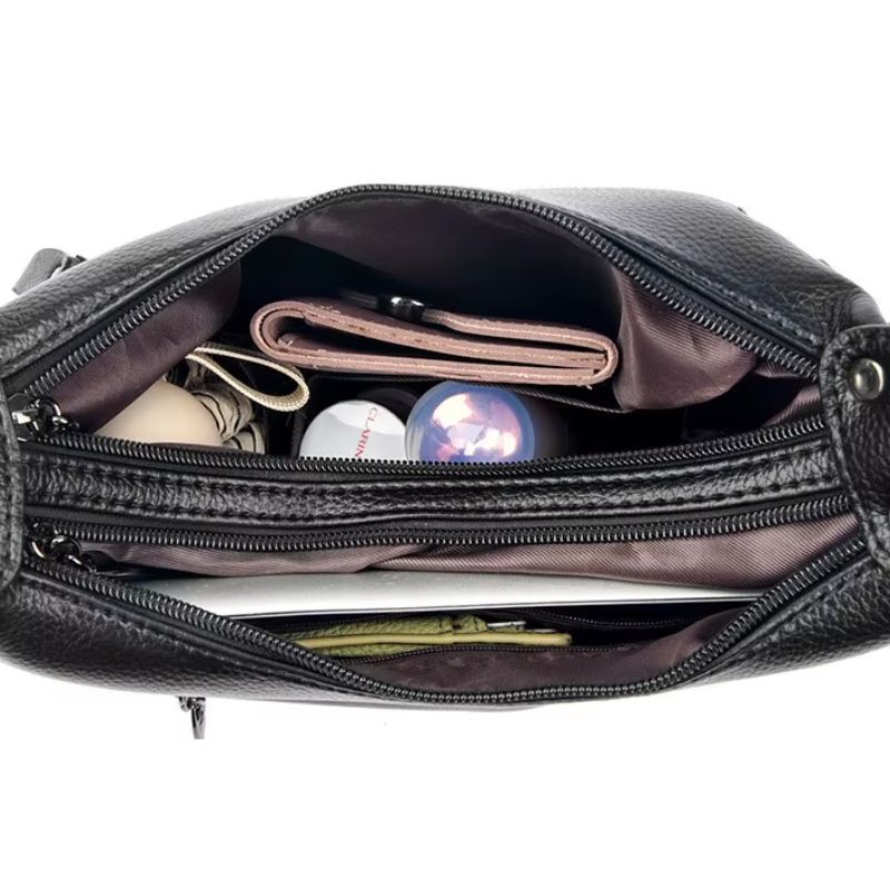 bolsa feminina tiracolo maitê, bolsa feminina tiracolo, bolsa feminina elegante, bolsa feminina clássica, bolsa feminina média, bolsa feminina de ombro, bolsa feminina sofisticada, bolsa feminina moderna, bolsa feminina casual elegante, bolsa feminina couro ecológico, bolsa feminina premium, bolsa feminina para trabalho, bolsa feminina para passeio, bolsa feminina para viagem, bolsa feminina versátil, bolsa feminina com zíper, bolsa feminina organizada, bolsa feminina espaçosa, bolsa feminina marrom, bolsa 