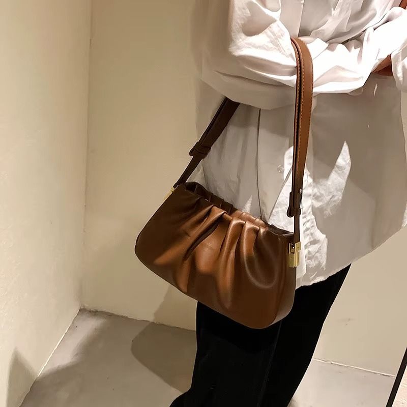 bolsa feminina tiracolo pequena, bolsa feminina pequena elegante, bolsa feminina minimalista, bolsa feminina leve, bolsa feminina dia a dia pequena, bolsa feminina prática, bolsa feminina compacta, bolsa feminina moderna pequena, bolsa feminina discreta, bolsa feminina versátil, bolsa feminina ombro pequena, bolsa feminina elegante pequena