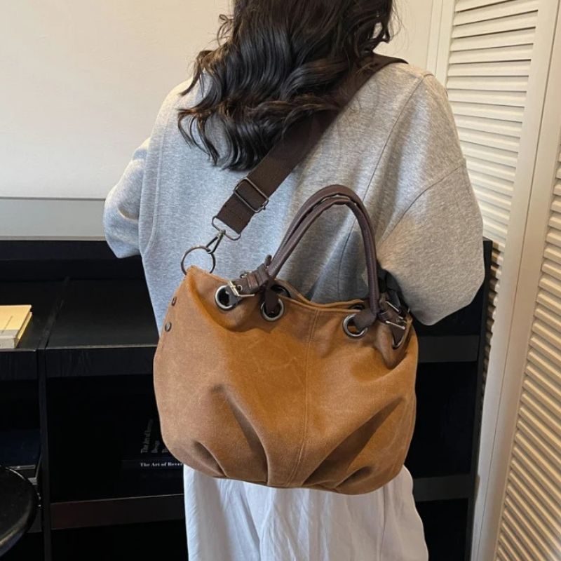 bolsa feminina grande, bolsa feminina grande Rosana, bolsa Rosana, bolsa feminina de lona, bolsa de lona feminina, bolsa feminina grande de lona, bolsa grande de lona, bolsa de lona grande feminina, bolsa feminina lona resistente, bolsa de lona resistente, bolsa feminina resistente, bolsa feminina espaçosa, bolsa grande espaçosa, bolsa tipo saco feminina, bolsa saco feminina, bolsa feminina tipo saco, bolsa saco grande, bolsa feminina 44 cm, bolsa grande 44 cm, bolsa feminina 44x27, bolsa feminina 44x27x15,