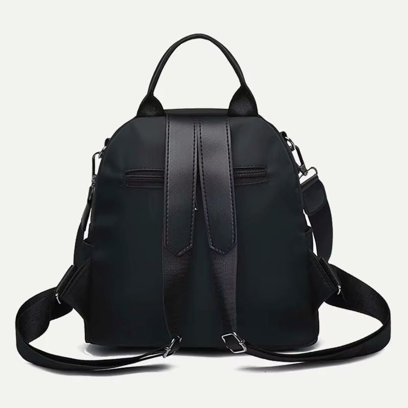 mochila feminina pequena nylon, mochila feminina pequena, mochila feminina leve, mochila feminina compacta, mochila feminina dia a dia, mochila feminina moderna, mochila feminina casual, mochila feminina vermelha, mochila feminina preta, mochila feminina prática, mochila feminina confortável