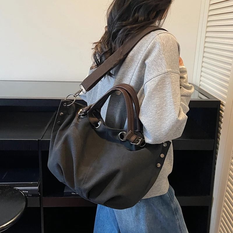 bolsa feminina grande, bolsa feminina grande Rosana, bolsa Rosana, bolsa feminina de lona, bolsa de lona feminina, bolsa feminina grande de lona, bolsa grande de lona, bolsa de lona grande feminina, bolsa feminina lona resistente, bolsa de lona resistente, bolsa feminina resistente, bolsa feminina espaçosa, bolsa grande espaçosa, bolsa tipo saco feminina, bolsa saco feminina, bolsa feminina tipo saco, bolsa saco grande, bolsa feminina 44 cm, bolsa grande 44 cm, bolsa feminina 44x27, bolsa feminina 44x27x15,