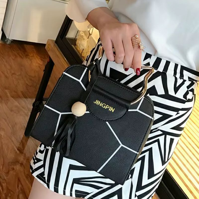 bolsa couro,
bolsa transversal feminina,
bolsa grande feminina,
bolsa feminina grande,
bolsa feminina,
bolsa de couro feminina,
bolsa couro feminina,
Bolsa Tote,
Bolsa Tiracolo