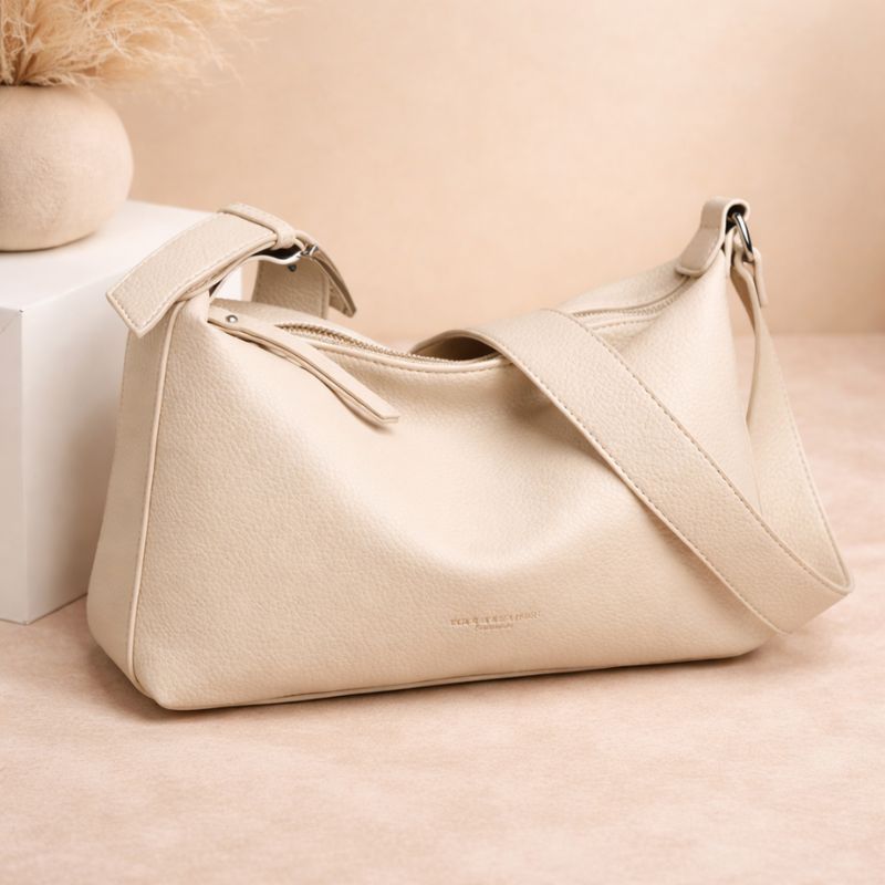 bolsa transversal couro feminina, bolsa feminina couro macio, bolsa feminina minimalista, bolsa feminina transversal elegante, bolsa feminina pequena couro, bolsa feminina moderna, bolsa feminina dia a dia, bolsa feminina sofisticada, bolsa feminina casual elegante, bolsa feminina prática, bolsa feminina ombro couro, bolsa feminina leve elegante