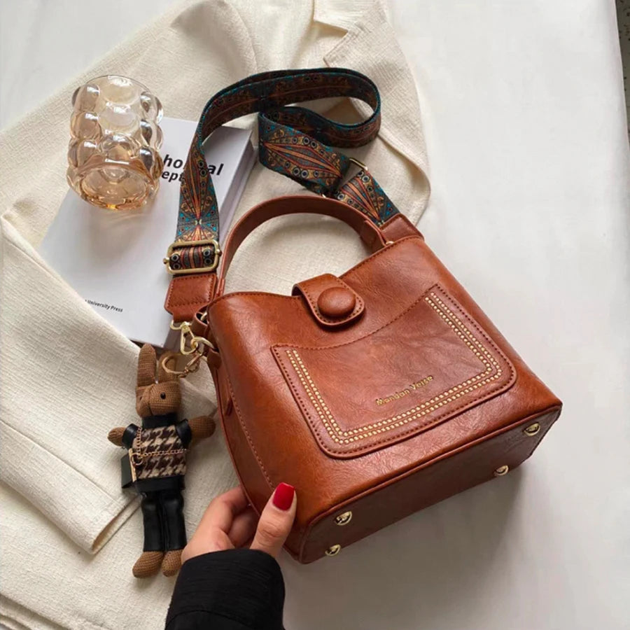 bolsa couro,
bolsa transversal feminina,
bolsa grande feminina,
bolsa feminina grande,
bolsa feminina,
bolsa de couro feminina,
bolsa couro feminina,
Bolsa Tote,
Bolsa Tiracolo