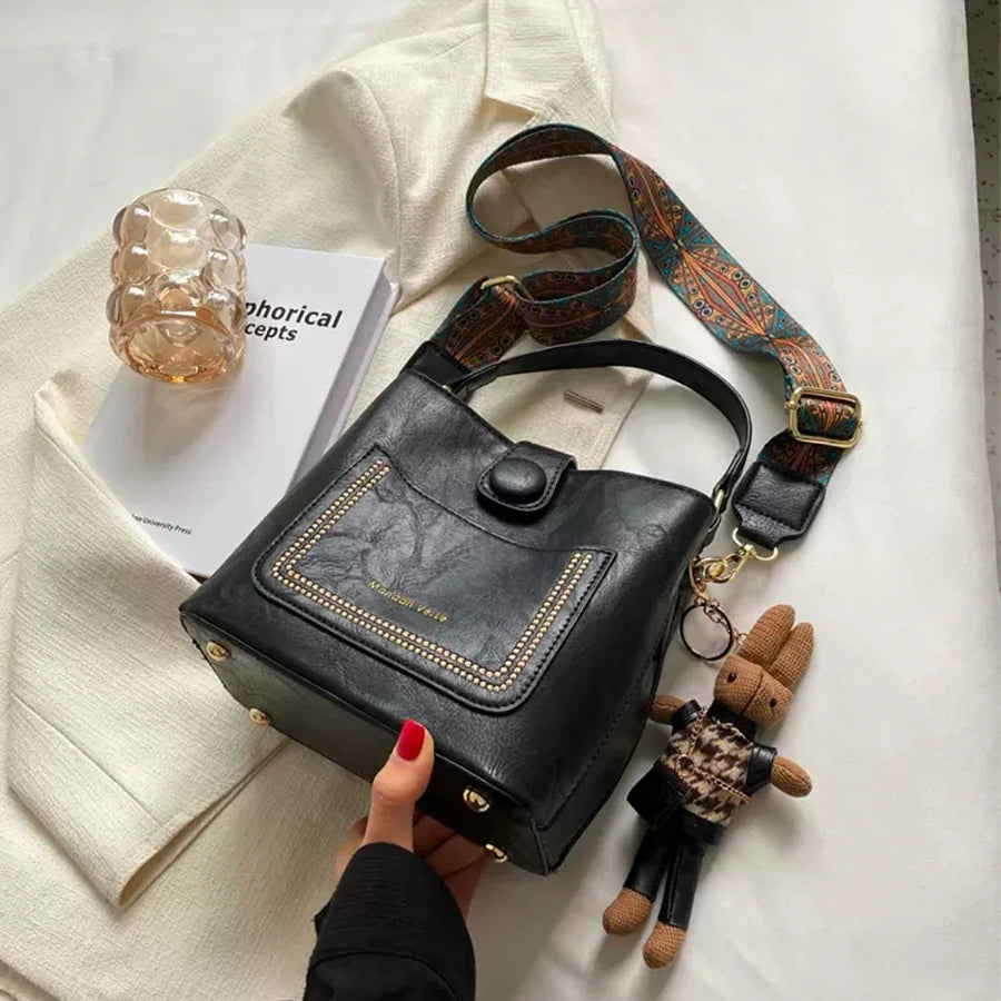 bolsa couro,
bolsa transversal feminina,
bolsa grande feminina,
bolsa feminina grande,
bolsa feminina,
bolsa de couro feminina,
bolsa couro feminina,
Bolsa Tote,
Bolsa Tiracolo