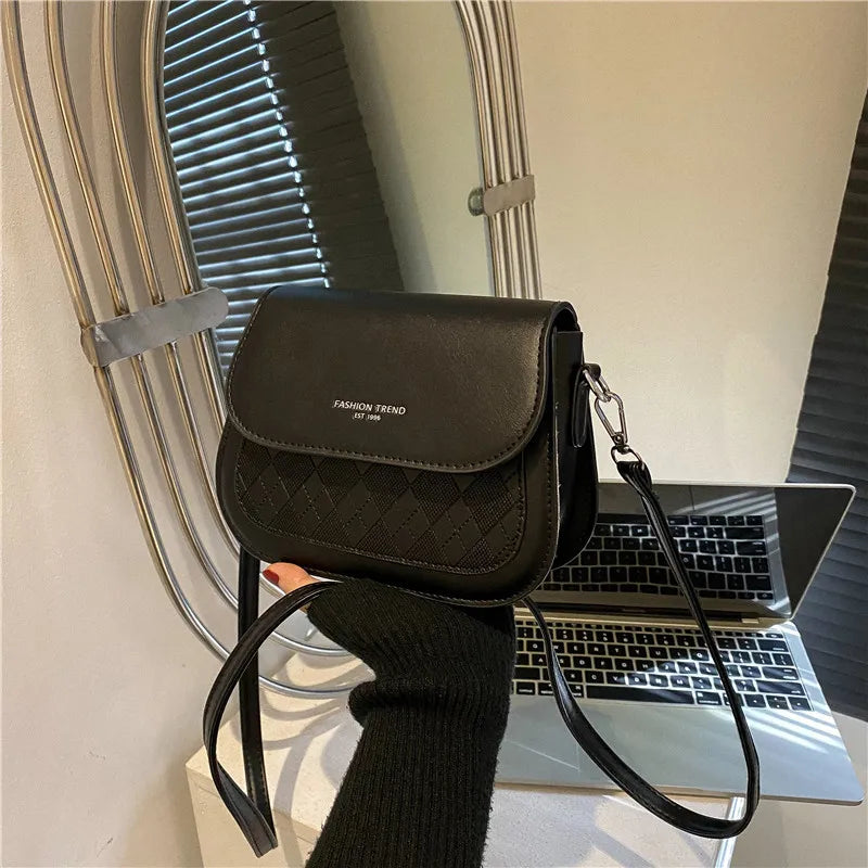 bolsa transversal feminina,
bolsa feminina,
bolsa de couro feminina,
bolsa couro feminina,
Bolsa tiracolo