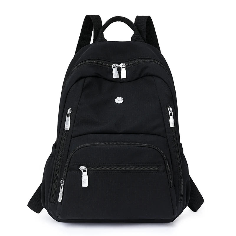 mochila feminina nylon, mochila feminina grande, mochila feminina para trabalho, mochila feminina para estudo, mochila feminina A4, mochila feminina resistente, mochila feminina leve, mochila feminina moderna, mochila feminina com divisórias, mochila feminina casual, mochila feminina confortável, mochila feminina espaçosa