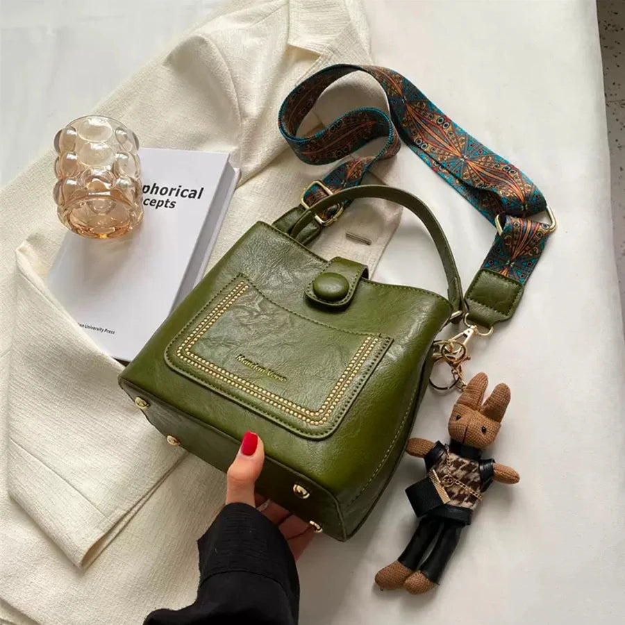 bolsa couro,
bolsa transversal feminina,
bolsa grande feminina,
bolsa feminina grande,
bolsa feminina,
bolsa de couro feminina,
bolsa couro feminina,
Bolsa Tote,
Bolsa Tiracolo