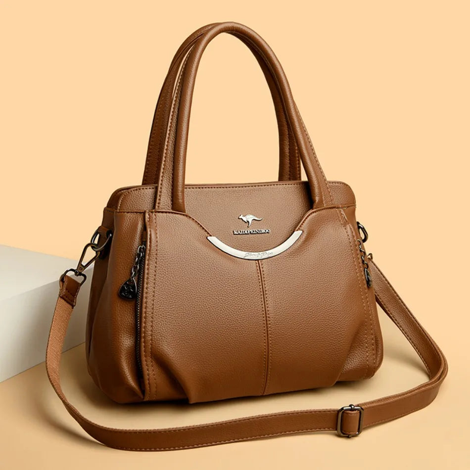 bolsa transversal feminina,
bolsa tiracolo,
bolsa grande feminina,
bolsa feminina,
Bolsa e Mochila,
bolsa de couro feminina,
bolsa de couro,
bolsa couro
