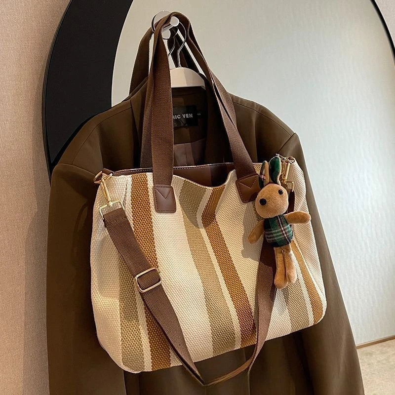bolsa feminina, bolsa feminina Mel, bolsa Mel, bolsa feminina tipo sacola, bolsa tipo sacola feminina, bolsa sacola feminina, bolsa feminina de tecido, bolsa de tecido feminina, bolsa feminina listrada, bolsa listrada feminina, bolsa de tecido listrada, bolsa feminina tamanho médio, bolsa feminina média, bolsa média feminina, bolsa feminina média espaçosa, bolsa feminina 38 cm, bolsa feminina 38x28, bolsa feminina 38x28x11, bolsa feminina de ombro, bolsa de ombro feminina, bolsa feminina com alça longa, bol