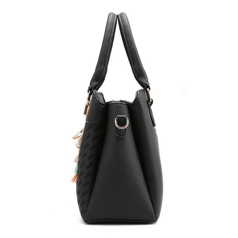 bolsa transversal feminina, bolsa grande feminina, bolsa feminina grande, bolsa feminina, bolsa de couro feminina, bolsa couro feminina, mochila de couro, mochila feminina