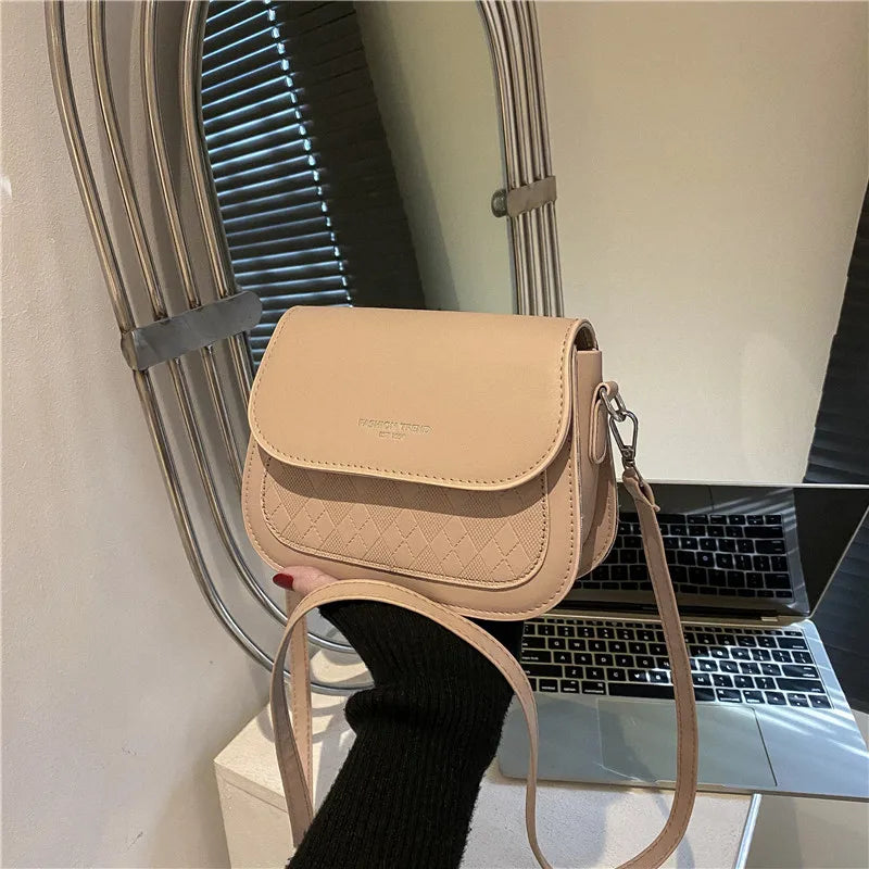 bolsa transversal feminina,
bolsa feminina,
bolsa de couro feminina,
bolsa couro feminina,
Bolsa tiracolo