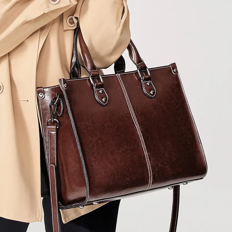 bolsa couro,
bolsa transversal feminina,
bolsa grande feminina,
bolsa feminina grande,
bolsa feminina,
bolsa de couro feminina,
bolsa couro feminina,
Bolsa Tote,
Bolsa Tiracolo
