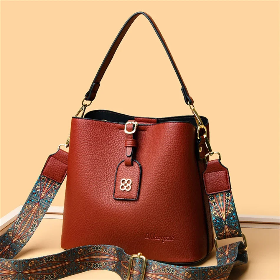 bolsa transversal feminina,
bolsa tiracolo,
bolsa feminina,
bolsa de couro feminina,
bolsa de couro,
bolsa couro
