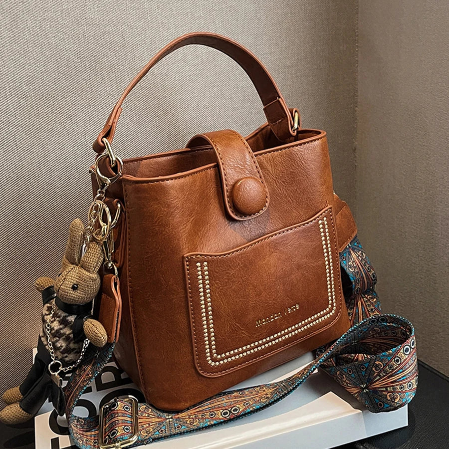 bolsa couro,
bolsa transversal feminina,
bolsa grande feminina,
bolsa feminina grande,
bolsa feminina,
bolsa de couro feminina,
bolsa couro feminina,
Bolsa Tote,
Bolsa Tiracolo